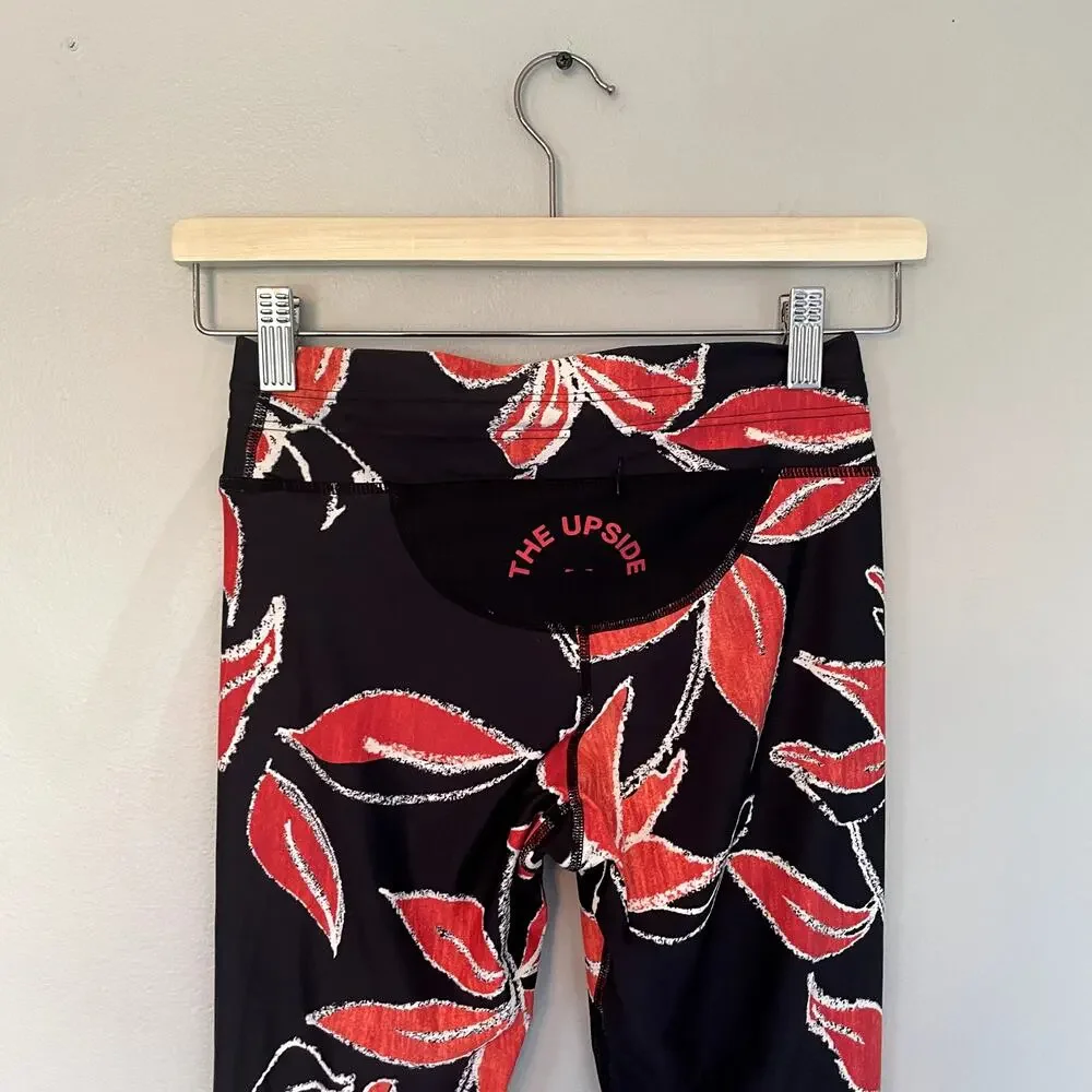 The Upside Hibiscus-Print Drawstring Yoga Pants in Black & Red SZ 6